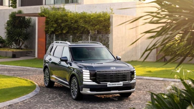 Hyundai Palisade Hybrid chính thức chốt giá tại Việt Nam: từ 1,499 - 1,699 tỷ đồng
