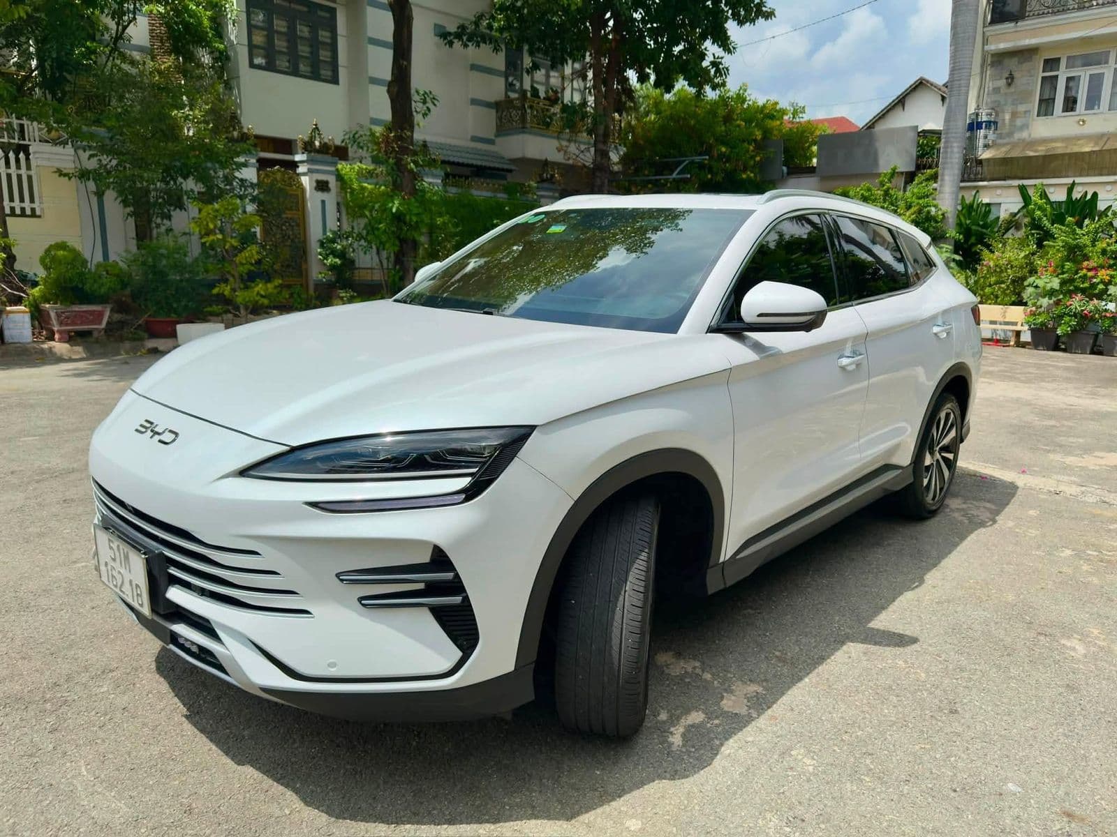 Chơi xe Hybrid hay xe cũ sẽ có lợi hơn về kinh tế?