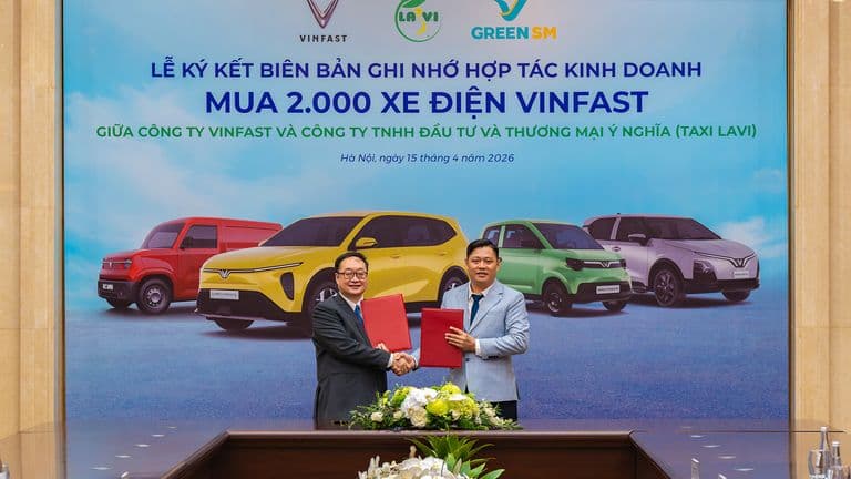 Taxi Lavi thanh lý toàn bộ xe xăng, mua 2.000 xe điện VinFast