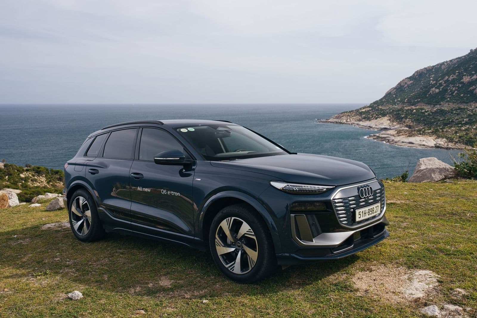 Audi Q6 e-tron 2026- SUV thuần điện hạng sang | 3,2 tỷ đồng