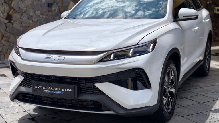 BYD Sealion 5 DM-i Essential: mức giá 659 triệu 'phá băng' phân khúc