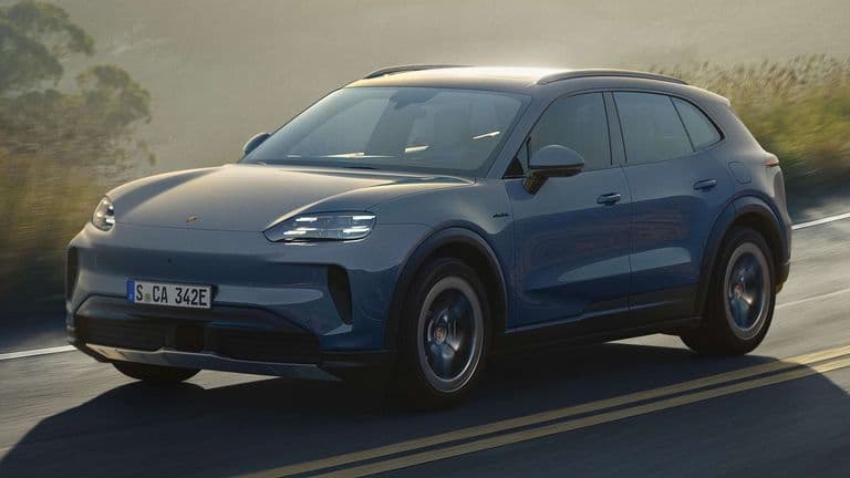 Porsche Cayenne điện nhận đặt trước tại Việt Nam