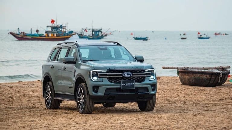 Ford Everest tại Việt Nam bổ sung máy xăng 2.3 Ecoboost hơn 1,6 tỷ đồng