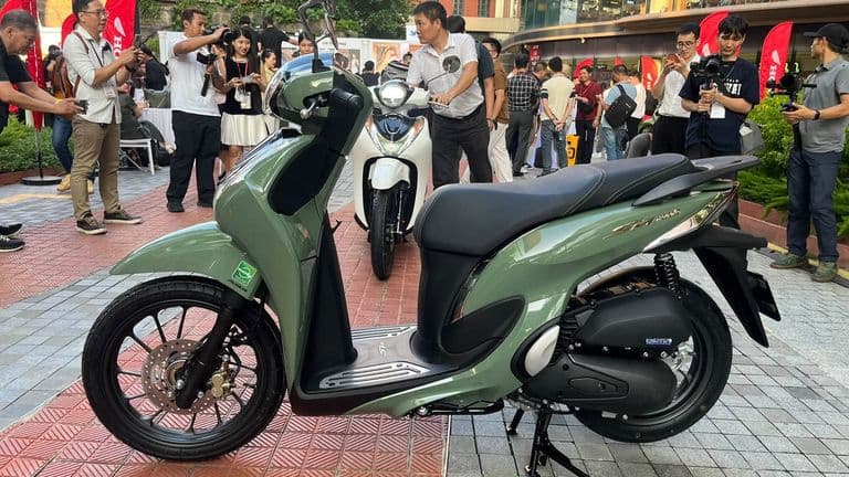 Honda SH Mode 2026 ra mắt Việt Nam: giá cao, bình không mới, rượu vẫn cũ