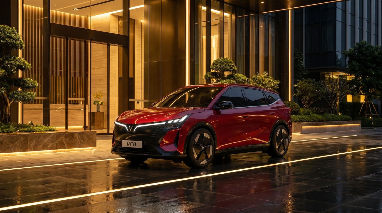 VinFast VF8 thế hệ mới ra  mắt, giá công bố 999 triệu đồng