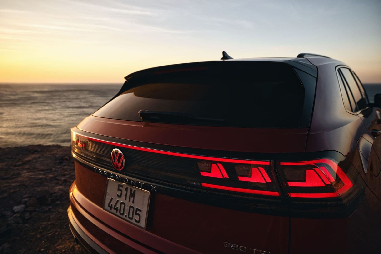 VOLKSWAGEN TERAMONT X PLATINUM 