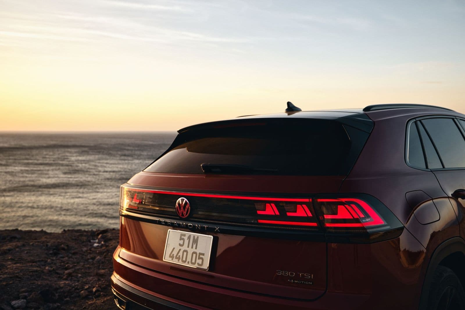 VOLKSWAGEN TERAMONT X PLATINUM 