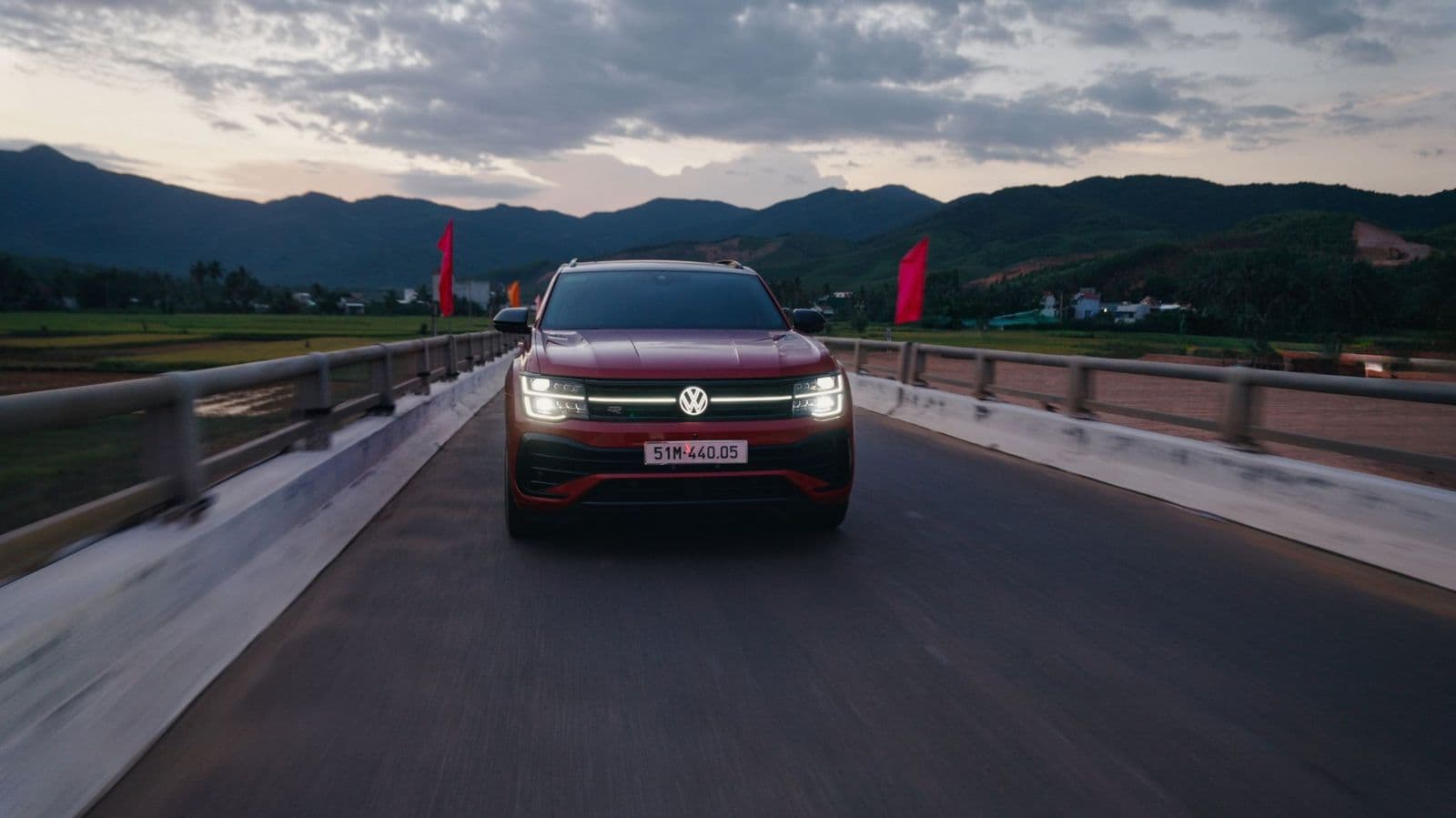 VOLKSWAGEN TERAMONT X PLATINUM 