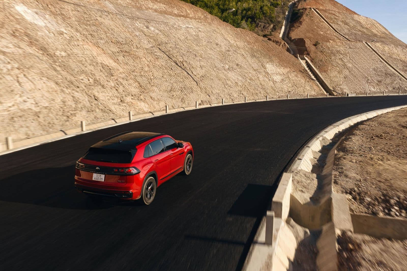 VOLKSWAGEN TERAMONT X PLATINUM 