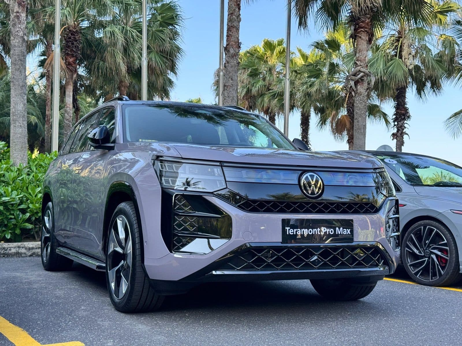 Cận cảnh Volkswagen Teramont Pro giá từ 2,799 tỷ tại Việt Nam