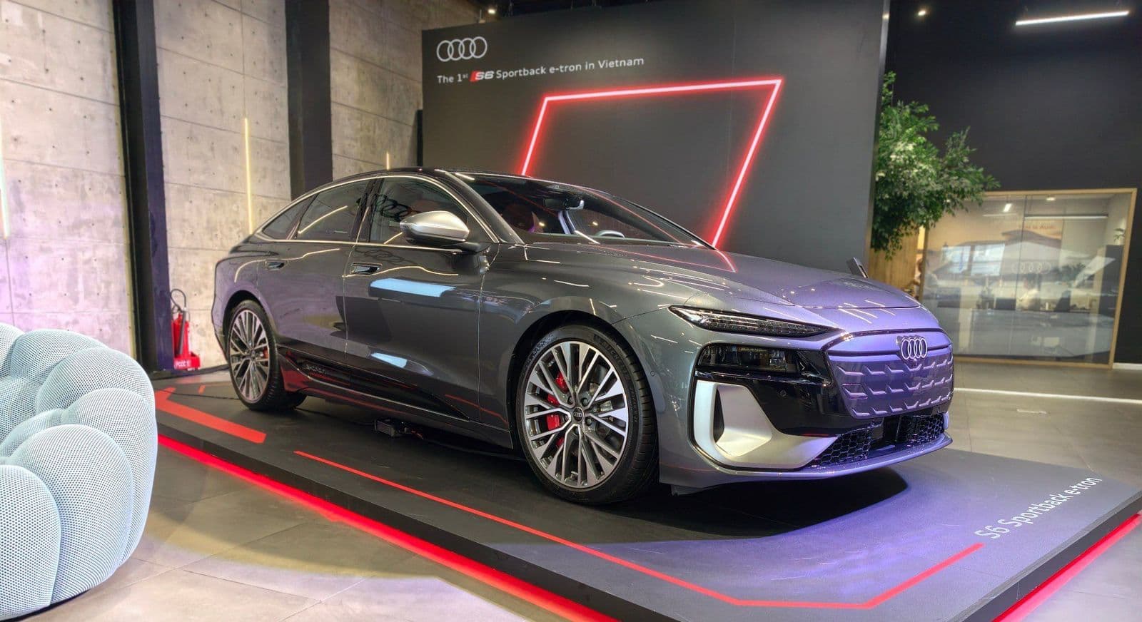 Soi thực tế Audi S6 Sportback e-tron vừa về Việt Nam 