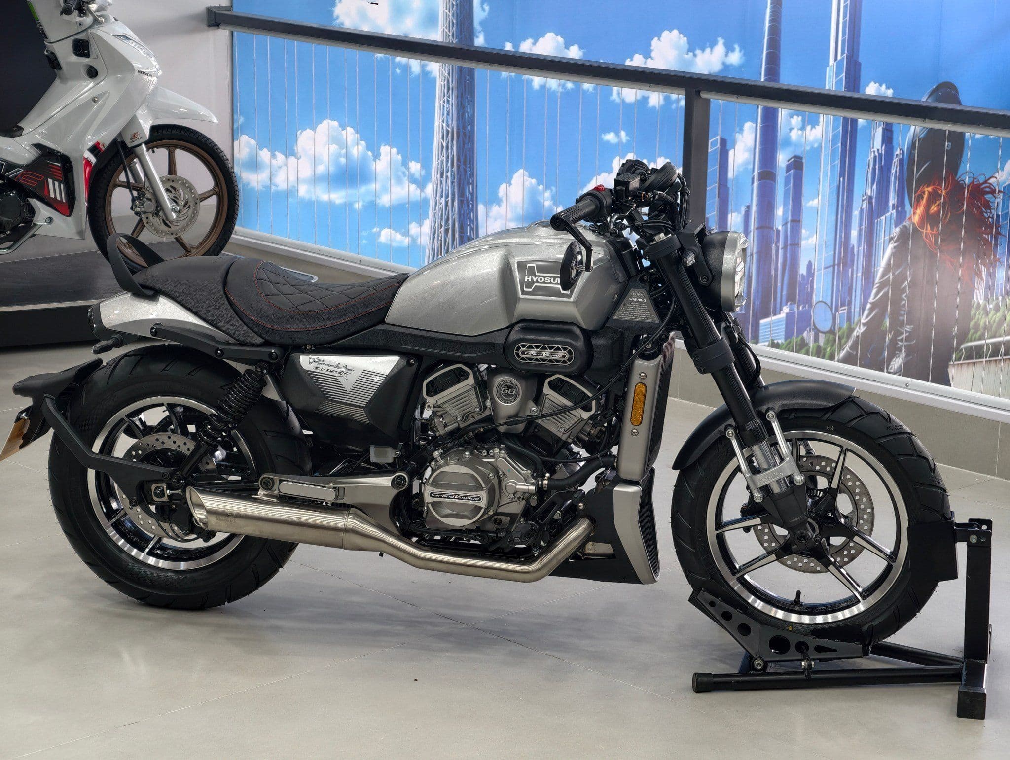 Hyosung GV350X về Việt Nam, giá 135 triệu đồng