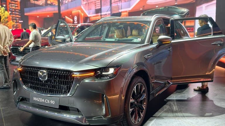 Mazda CX-90 ra mắt 3 phiên bản tại Việt Nam, giá từ 1,899 tỷ đồng