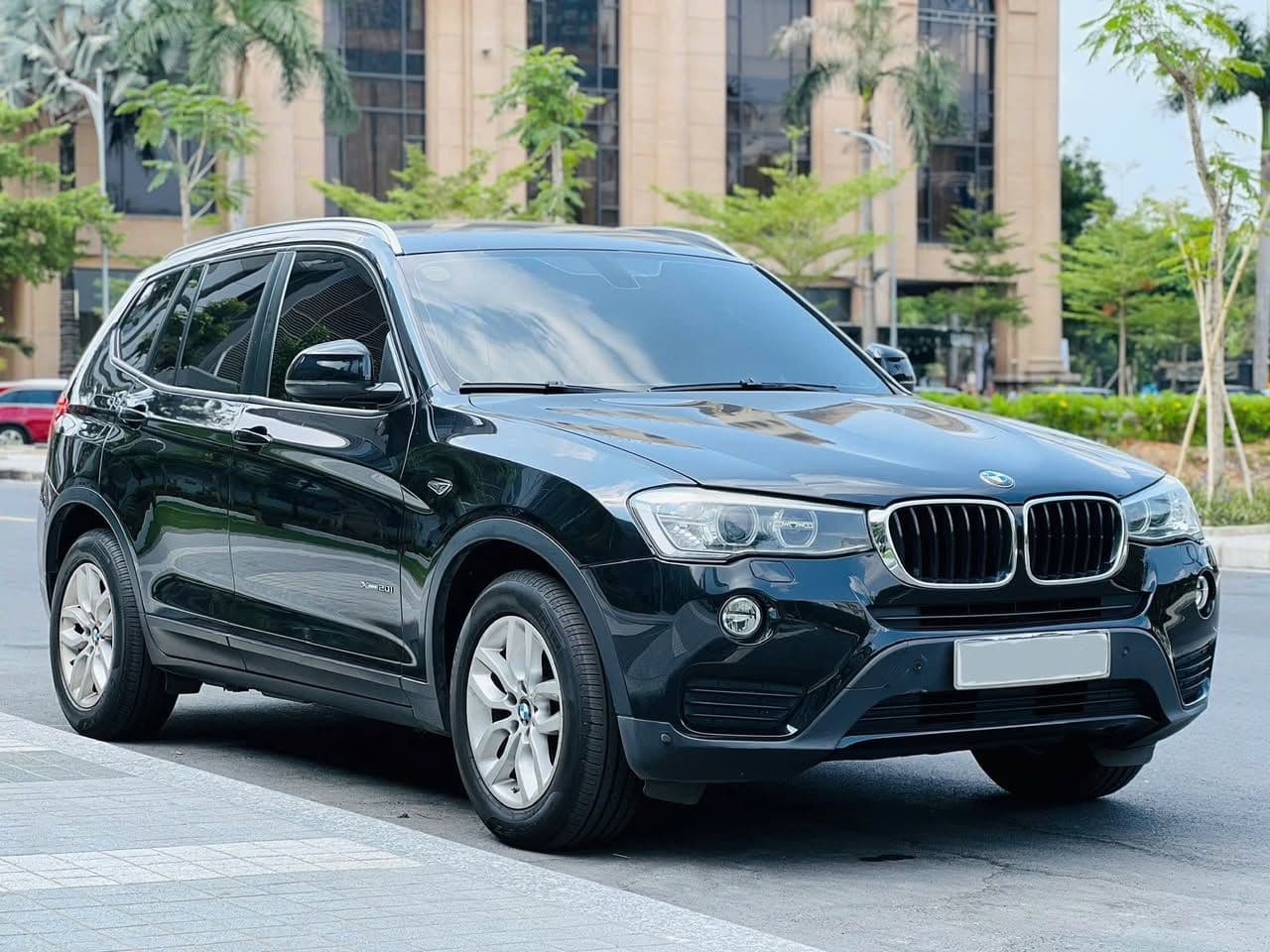 Chơi xe cũ BMW X3 2016: hơn 600 triệu có đáng?