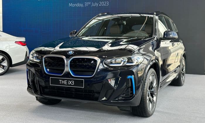 BMW iX3 2023