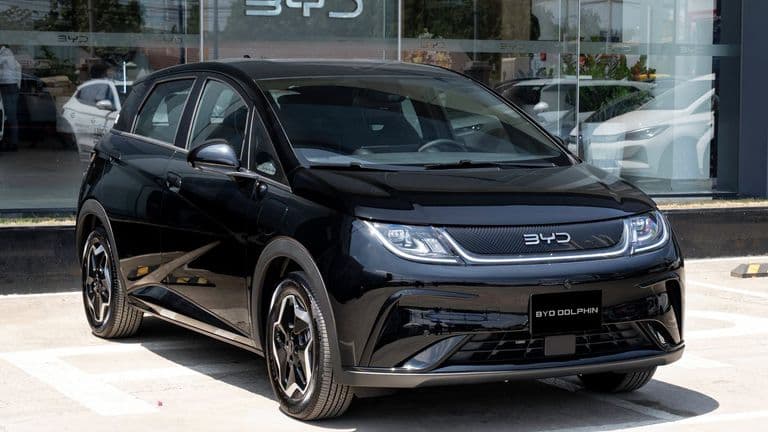 BYD Dolphin chính thức ra mắt Việt Nam: Hatchback cỡ B nhập Thái, giá từ 499 triệu đồng