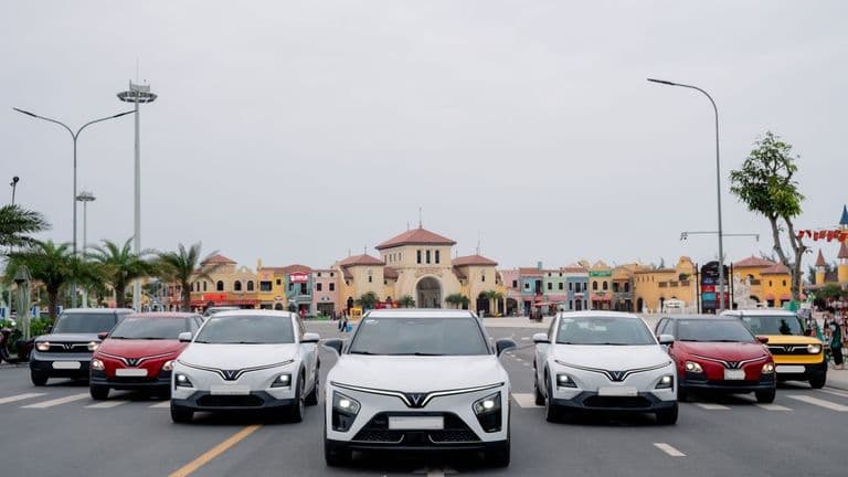 VinFast bán 24.774 xe trong tháng 4/2026, Limo Green tiếp tục dẫn đầu