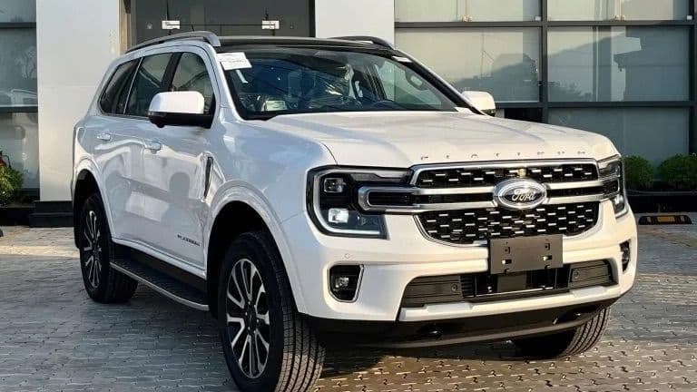 Giá dầu tăng vọt, Ford Everest chuyển sang máy xăng tại Việt Nam?