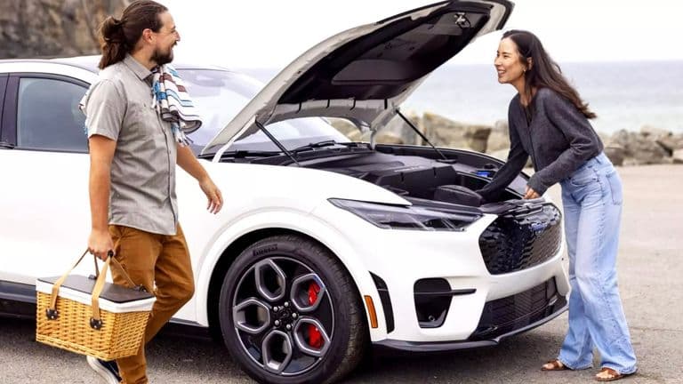 Ford thu tiền 500$ cho tuỳ chọn cốp trước của xe điện Mustang Mach-E 