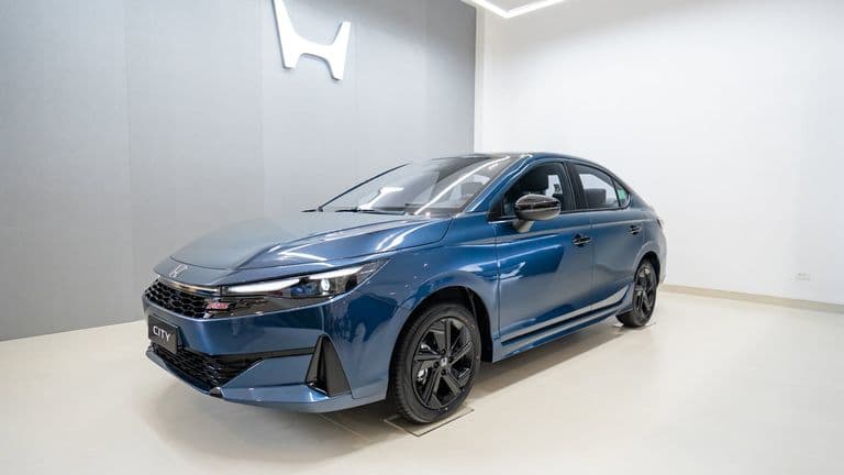 Xem thực tế Honda City 2026 về đại lý Việt Nam, đã bỏ lốp dự phòng