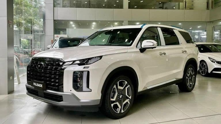 Hyundai Palisade giảm giá niêm yết tới 170 triệu đồng