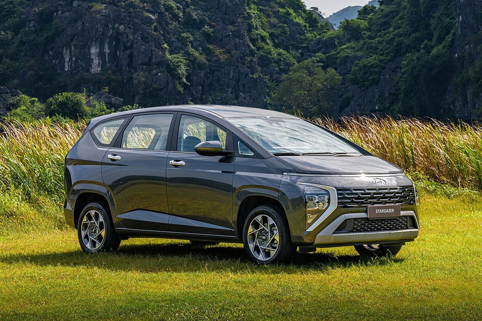 Hyundai ưu đãi cận Tết cho nhiều xe, fan xe Hàn liệu có hứng thú?