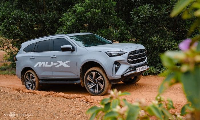 Isuzu mu-X 2025