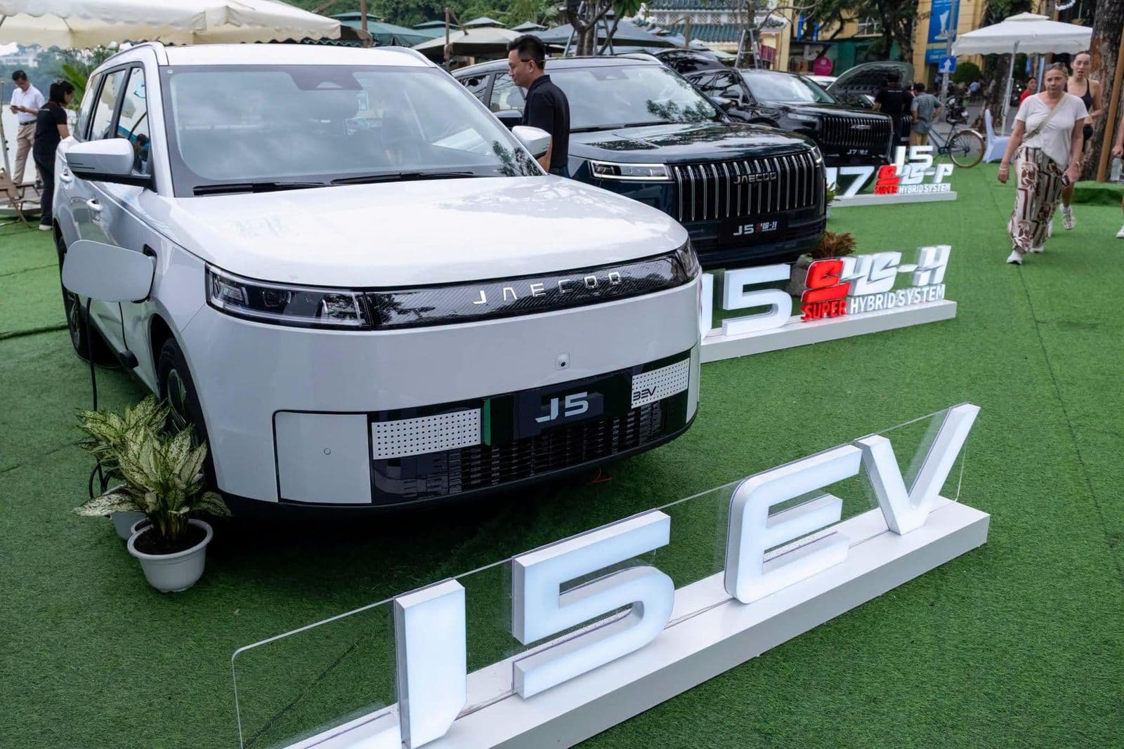 Jaecoo J5 BEV bản lắp ráp trong nước xuất hiện