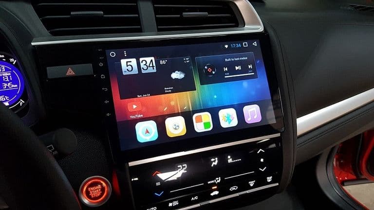 Người Việt ưa chuộng đầu đọc giải trí Android trên xe hơi