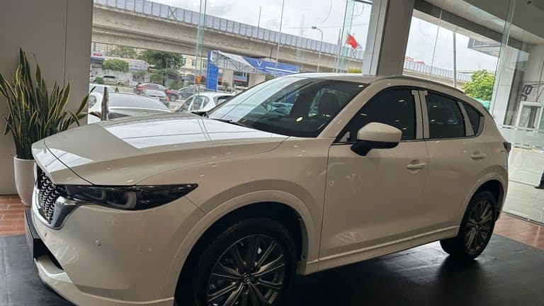 Mazda CX-5 giảm giá kỷ lục tại đại lý, chỉ còn 685 triệu đồng