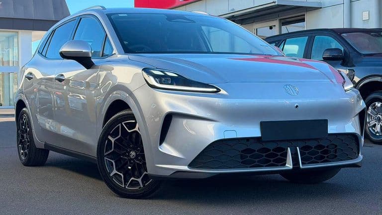  Xe điện MG4 Urban sắp về Việt Nam: đấu BYD Dolphin và Geely EX2