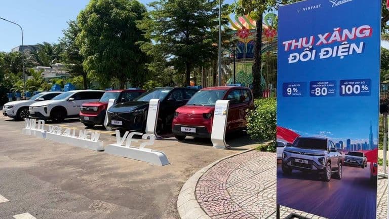 Chuỗi 880 sự kiện “Thu xăng đổi điện” của VinFast phủ sóng 88 trung tâm thương mại Vincom