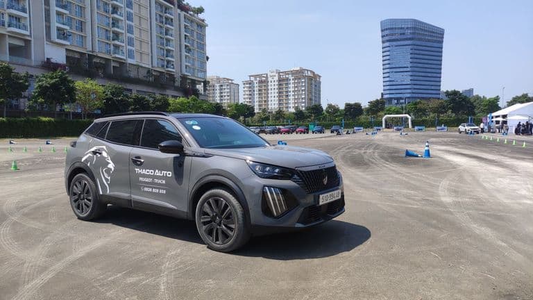 Peugeot 2008 GT 2025 tại Việt Nam -SUV nhỏ lái hay