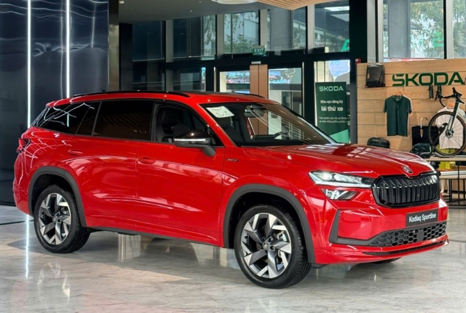 Skoda Kodiaq 2026 bổ sung tính năng, tăng giá gần 150 triệu đồng tại Việt Nam