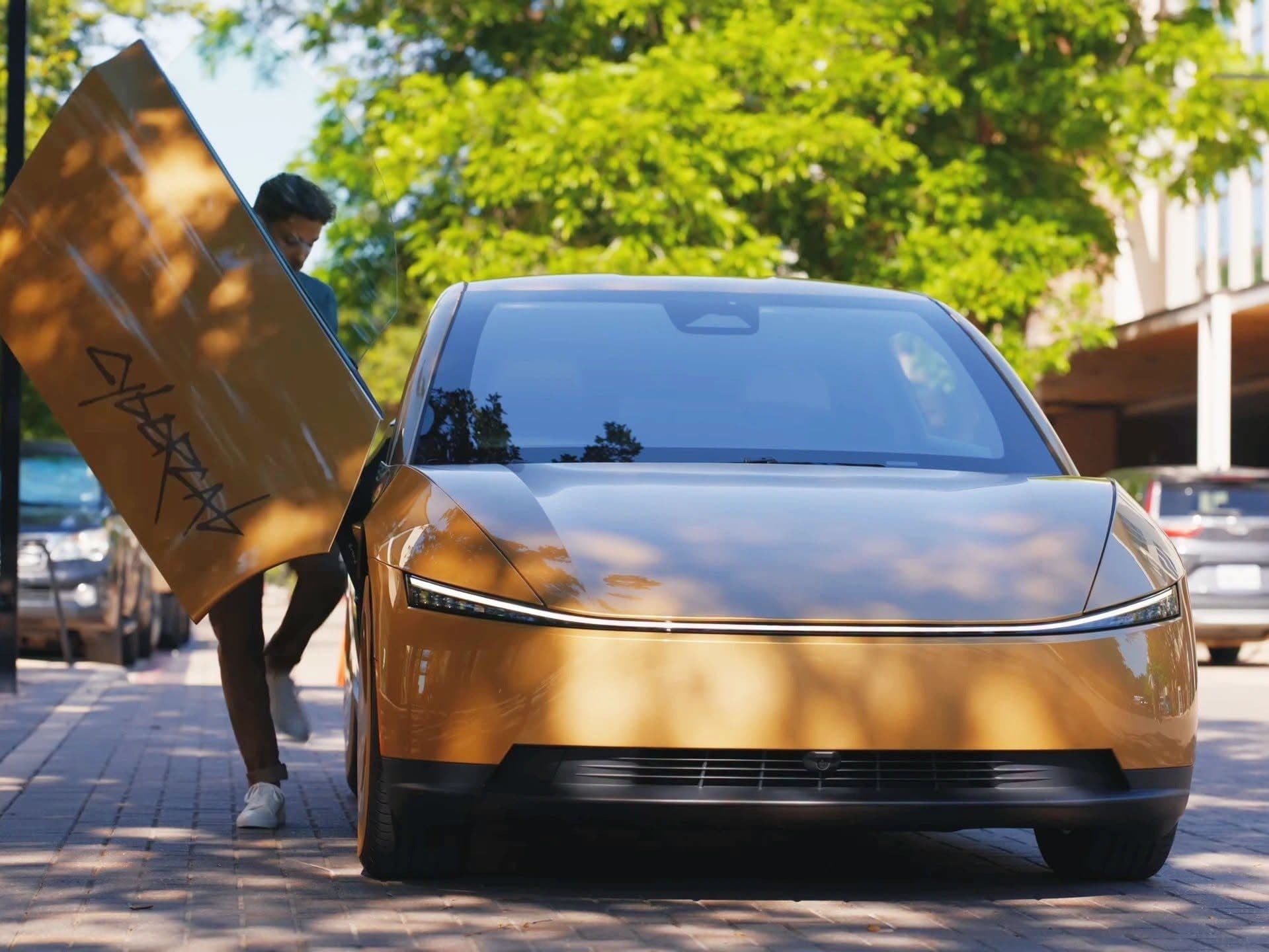 Robot taxi CyberCab của Tesla chính thức vận hành