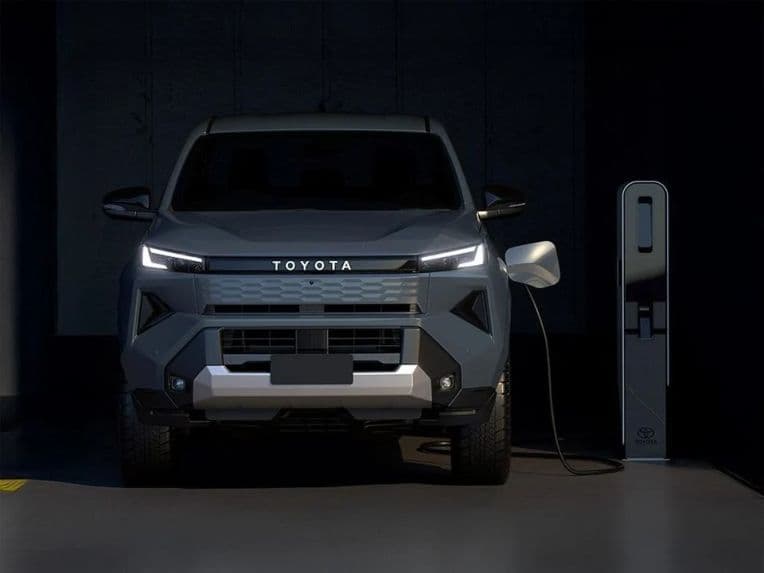 Sáng chế mới của Toyota: Khớp xoay thông minh "cứu" bộ pin đắt đỏ trên xe bán tải điện