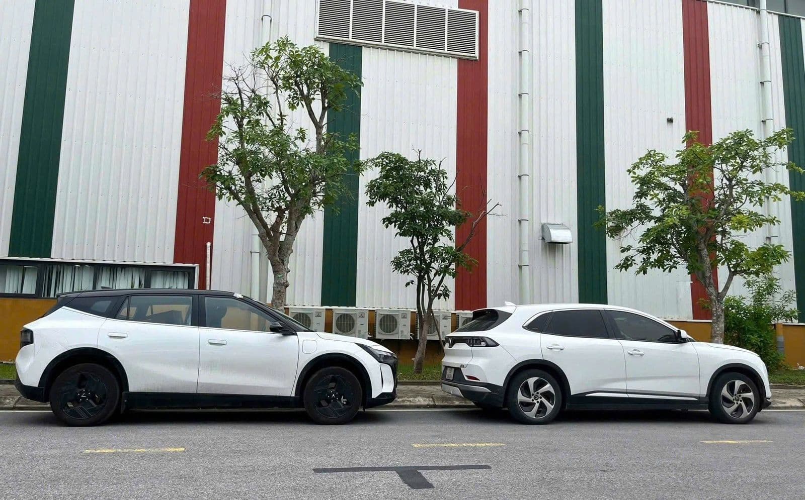 VinFast VF8 hoàn toàn mới xuất hiện trong nhà máy Hải Phòng