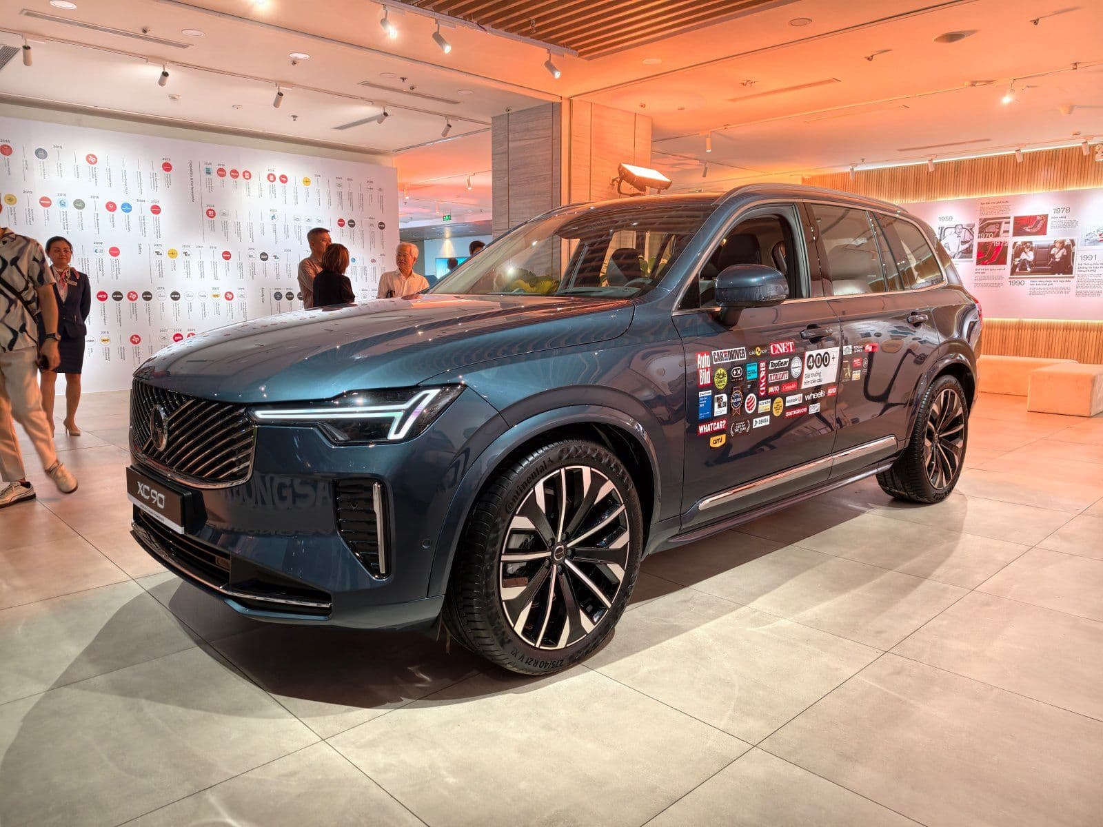 Volvo XC90 2026 có giá từ 3,289 tỉ đồng, dễ tiếp cận hơn trước