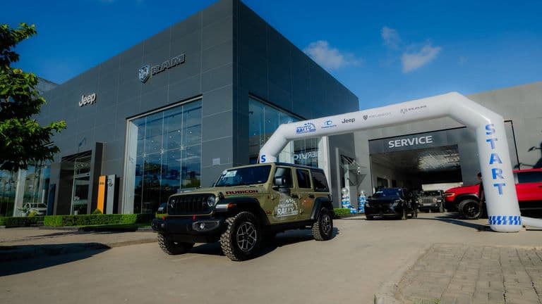 Jeep Wrangler và Ram 1500 "Tái xuất" Việt Nam với giá 'hời'