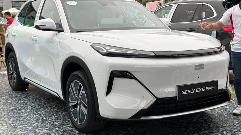 Geely EX5 EM-i ra mắt Việt Nam: Xe PHEV giá từ 789 triệu đồng
