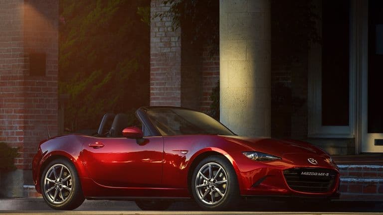 Mazda MX-5 nhận đặt cọc tại Việt Nam, giá dự kiến 1,359 tỷ đồng