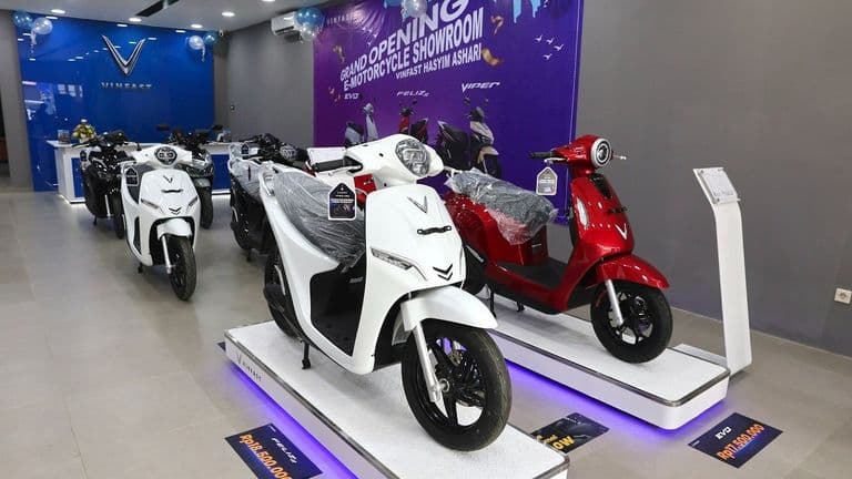 VinFast khai trương 20 đại lý xe máy điện ở Indonesia