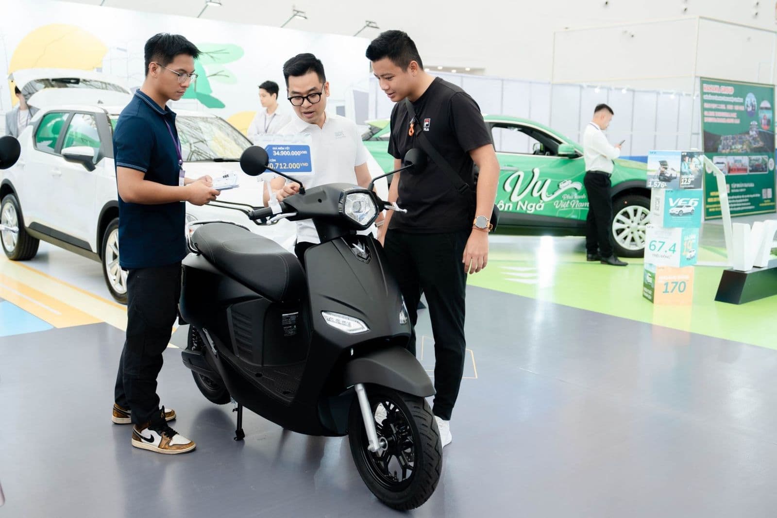 Dân công sở thoải mái vi vu cả tuần với VinFast Vero X