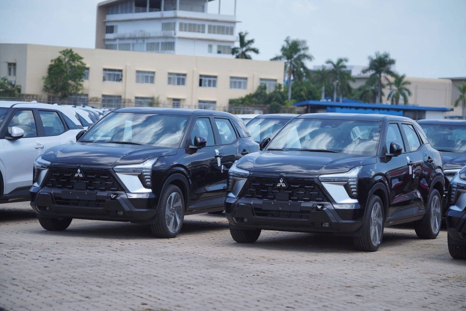 Mitsubishi Xforce 2026 về Việt Nam, ưu đãi miễn phí đổ xăng