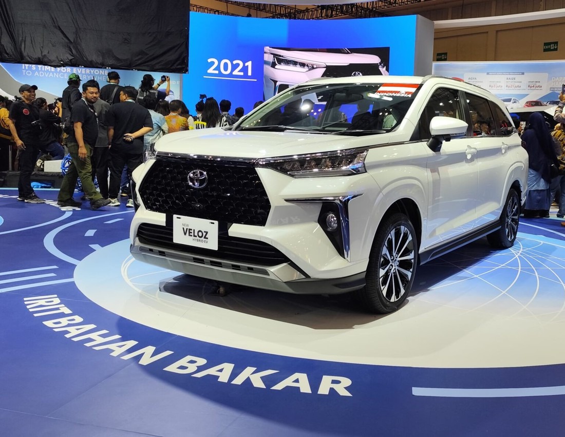 2-toyota-veloz-hev-8-17637696492