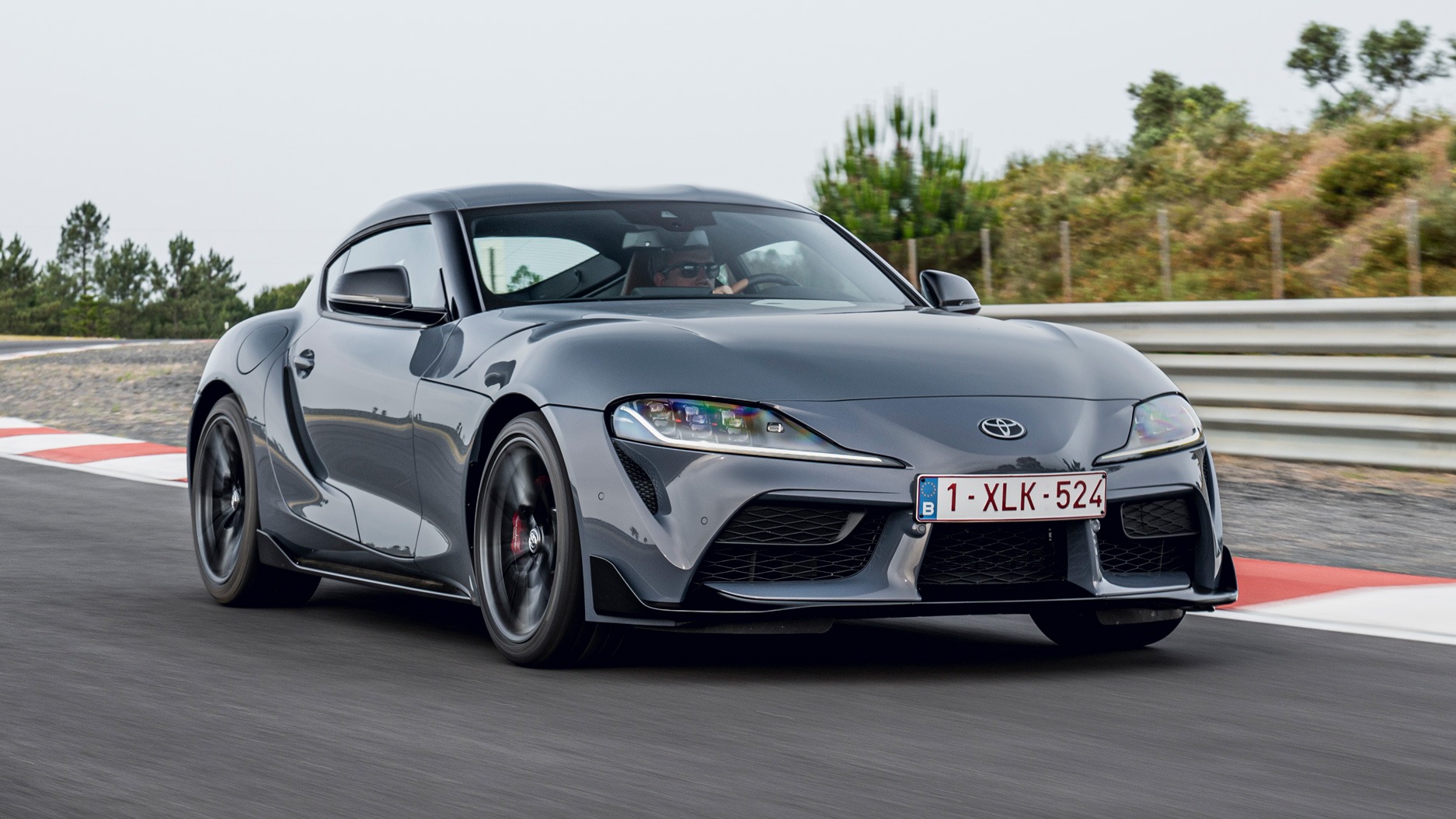 1-Toyota-Supra-manual