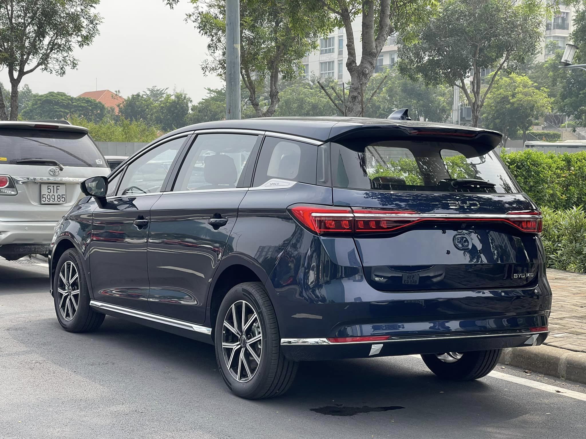 byd m6 (4)