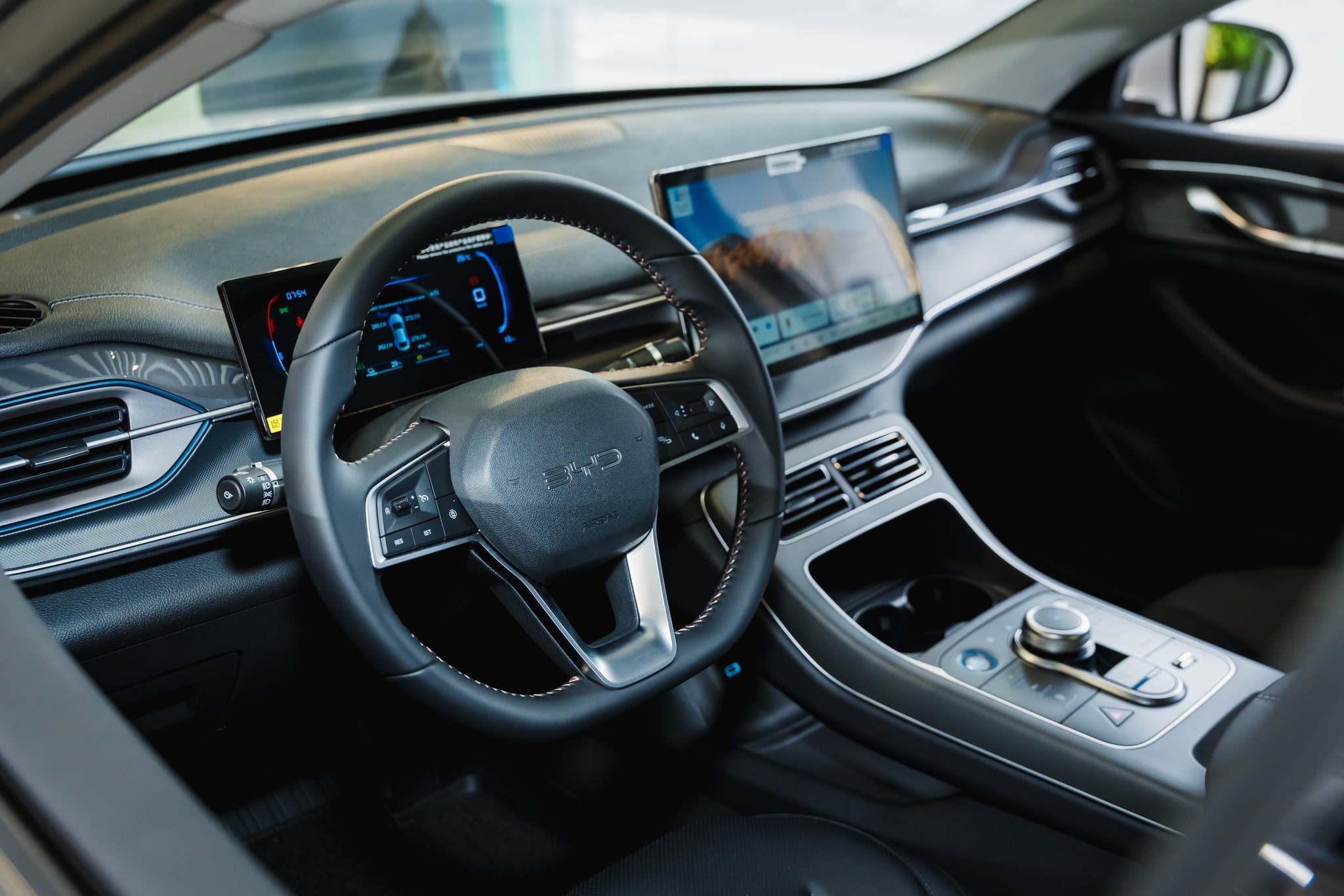 571232183_122158153958796315_279