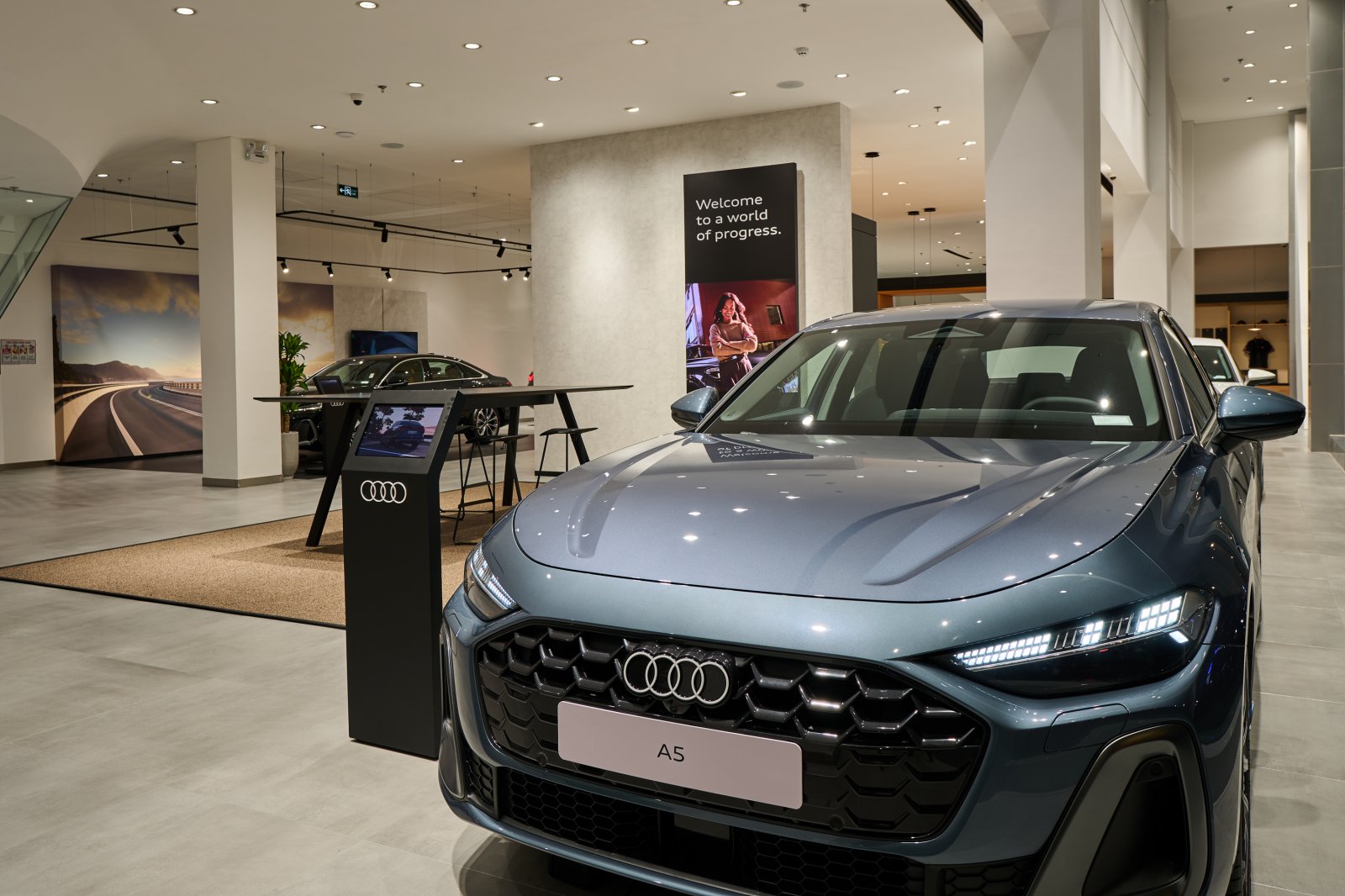 audi showroom10