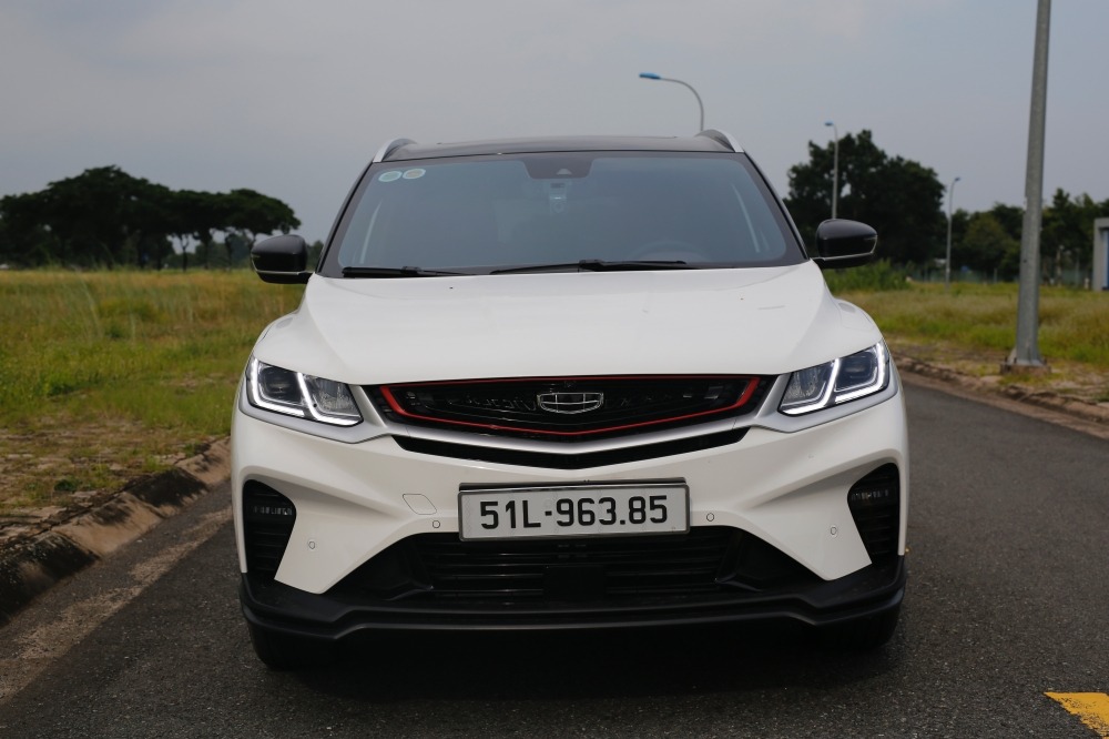 geely-coolray-46